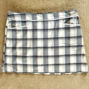 IZOD stretch golf skort